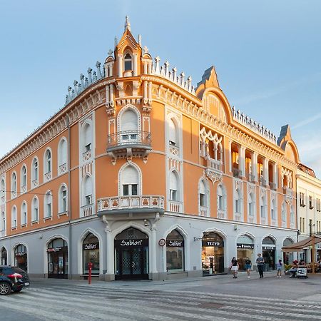 Cadoro City Center Apartments オラデア エクステリア 写真